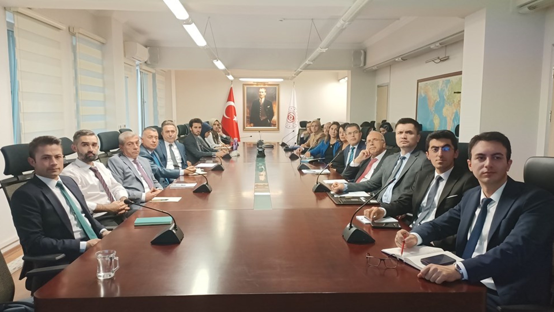 Genel Müdürlüğümüz uzman ve uzman yardımcılarına yönelik 2023 yılı Eğitim Planı kapsamında, "Yurtdışı İstihdam Hizmetlerinde İŞKUR'un Faaliyetleri ve Karşılaşılan Sorunlar" konulu eğitim gerçekleşti.