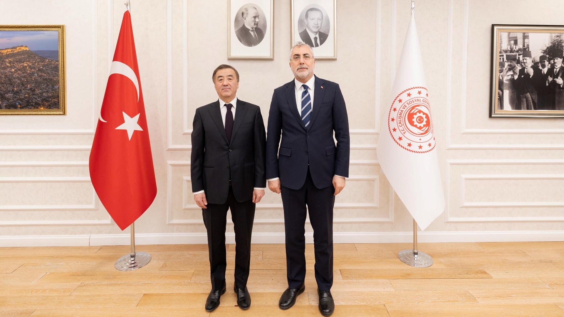 Dostane ve verimli geçen görüşmelerde her dört ülkenin muhatap Bakanlıklarıyla işbirliğinin geliştirilmesi ve ülkelerimiz arasındaki ilişkilere katkı sağlanabilecek hususlar üzerinde istişarelerde bulunuldu.