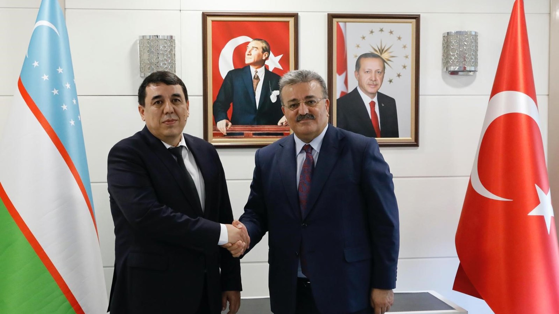 Bakan Yardımcısı ÖZÇELİK, Özbekistan Cumhuriyeti İstihdam ve Yoksulluğun Azaltılması Bakan Yardımcısı MURATOV ile Görüştü