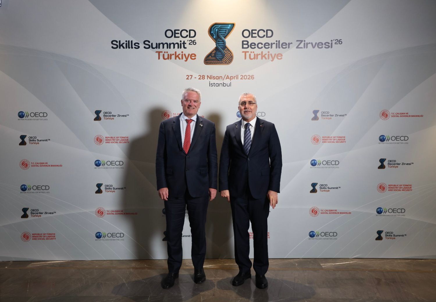 Bakan Işıkhan, OECD 2026 Beceriler Zirvesi Kapsamında İkili Temaslarda Bulundu