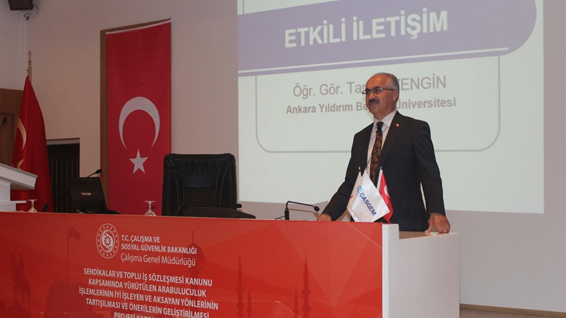 Genel Müdürlüğümüzce düzenlenen "Sendikalar ve Toplu İş Sözleşmesi Kanunu Kapsamında Yürütülen Arabulucu İşlemlerinin İyi İşleyen ve Aksayan Yönlerinin Tartışılması ve Önerilerin Gerçekleştirilmesi Projesi" eğitiminde, arabuluculuk sürecindeki aksaklıklar ve çözüm önerileri kapsamlı bir şekilde tartışıldı.