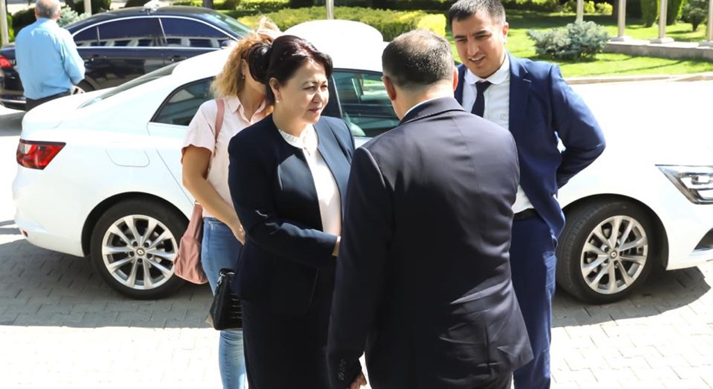 Ms. Turdiboyeva Rano ESHOVNA, the Deputy Minister of Employment and Poverty Reduction of Uzbekistan, and her accompanying delegation paid a visit to our Ministry on September 7, 2023 and held a meeting with our Deputy Minister Mr. Ahmet AYDIN.