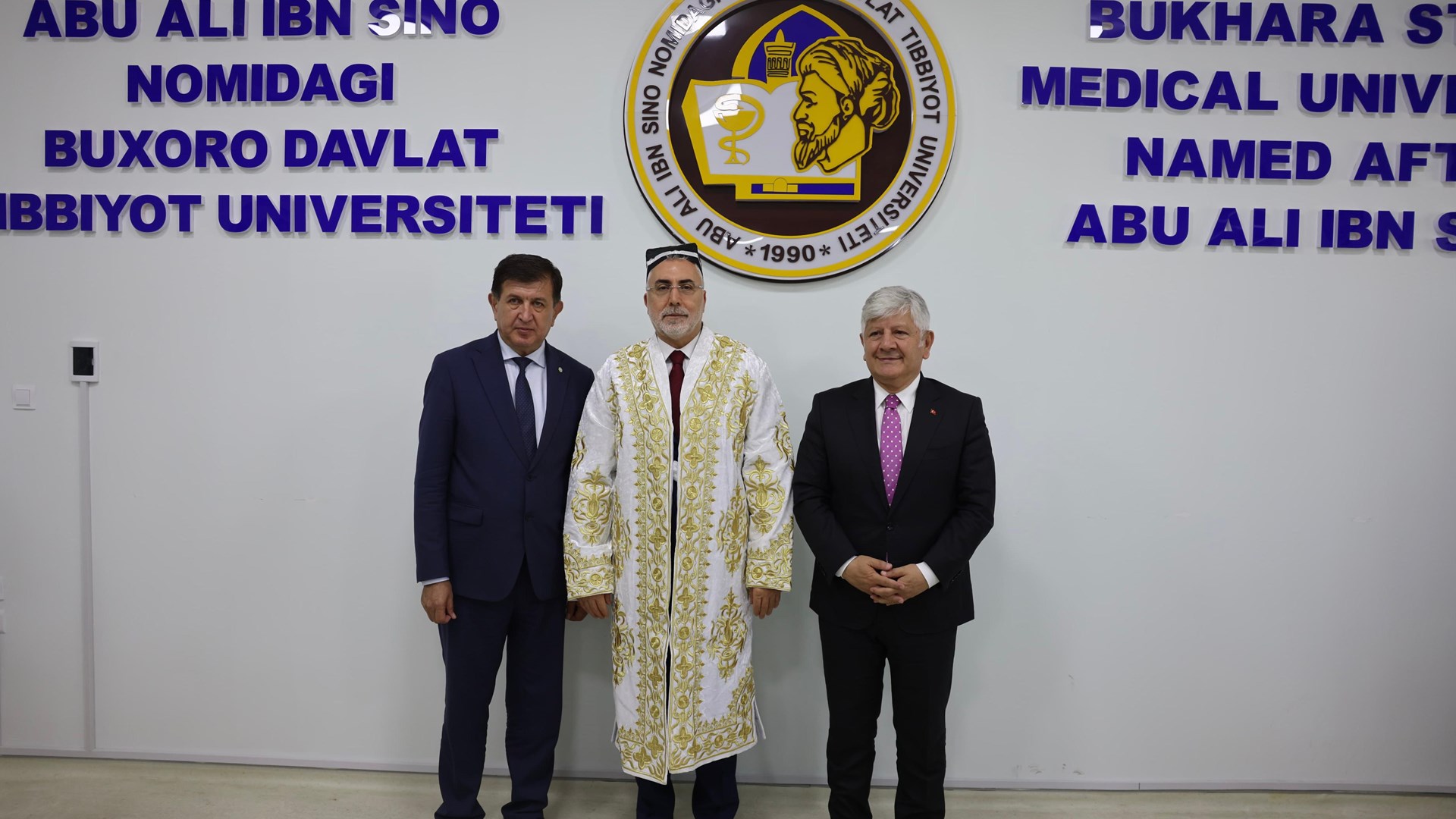 Bakan Işıkhan’a Özbekistan’da ‘Fahri Profesörlük’ Unvanı Verildi