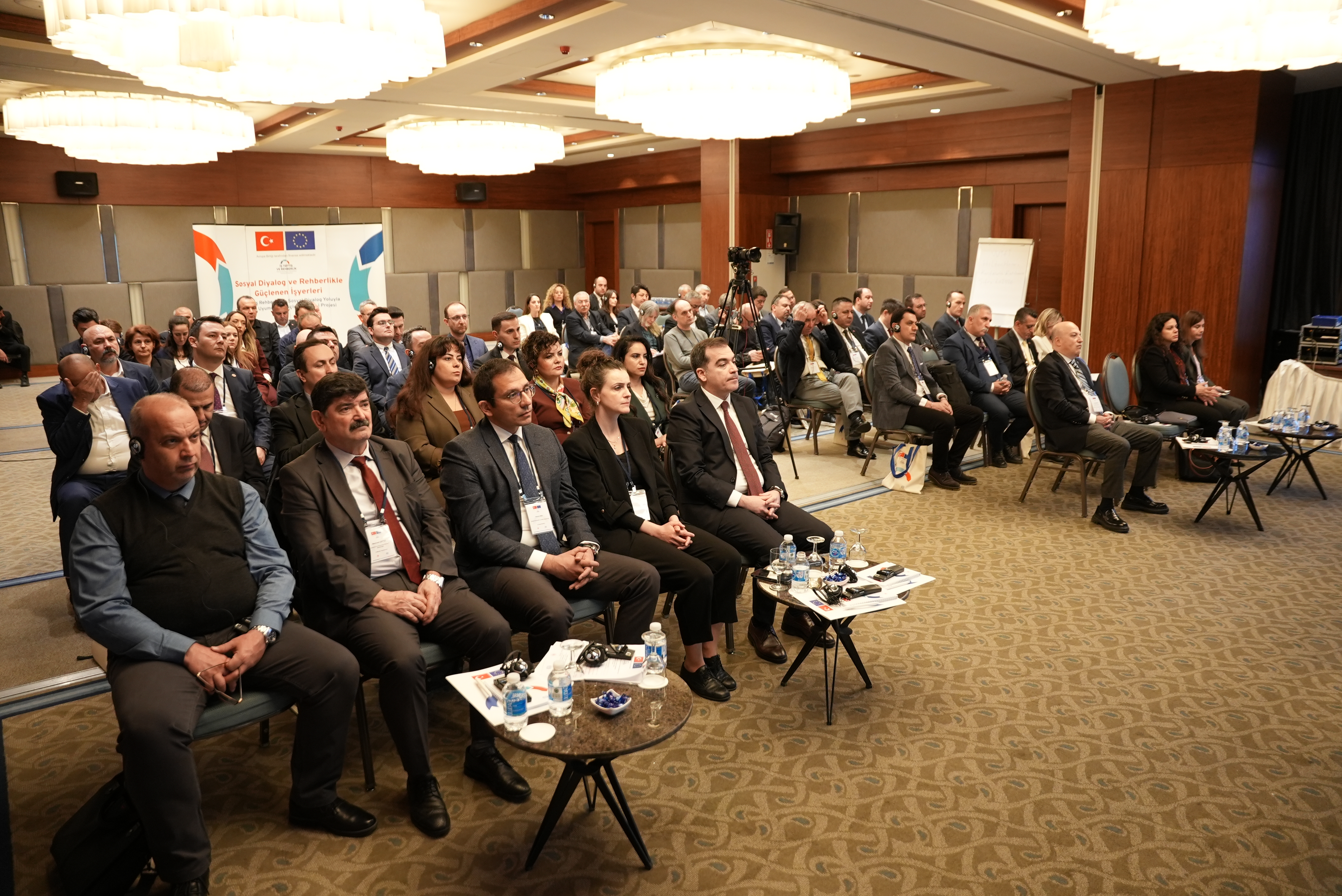 İş Teftiş Rehberlik ve Sosyal Diyalog Yoluyla İşyeri Uyumunun Güçlendirilmesi Projesi kapsamında düzenlenen “Metal Sektöründe İşyeri Uyumunun Güçlendirilmesi: Sektörel Değerlendirme Toplantısı”, 22 Nisan 2026 tarihinde Bursa’da gerçekleştirildi.