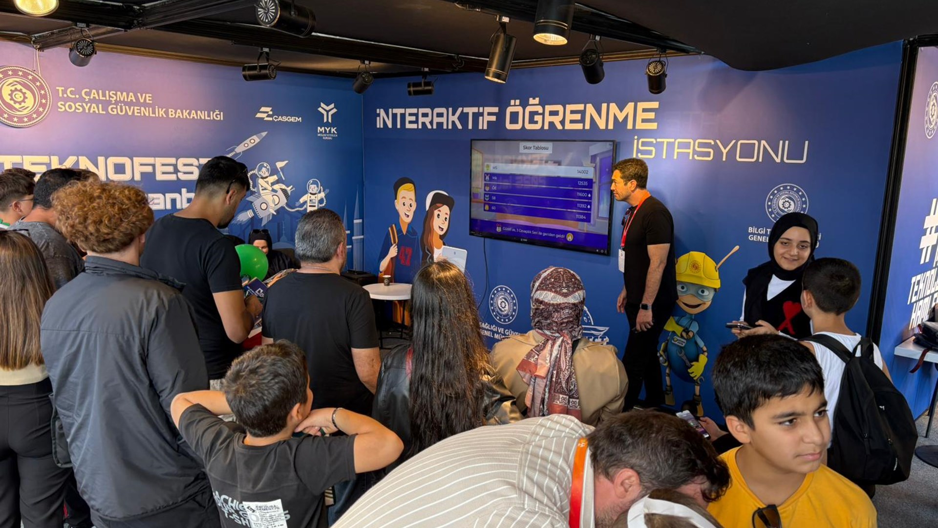 Çalışma ve Sosyal Güvenlik Bakanlığı 17-21 Eylül tarihleri arasında İstanbul’da düzenlenen dünyanın en büyük havacılık, uzay ve teknoloji festivali TEKNOFEST 2025’te yer aldı.