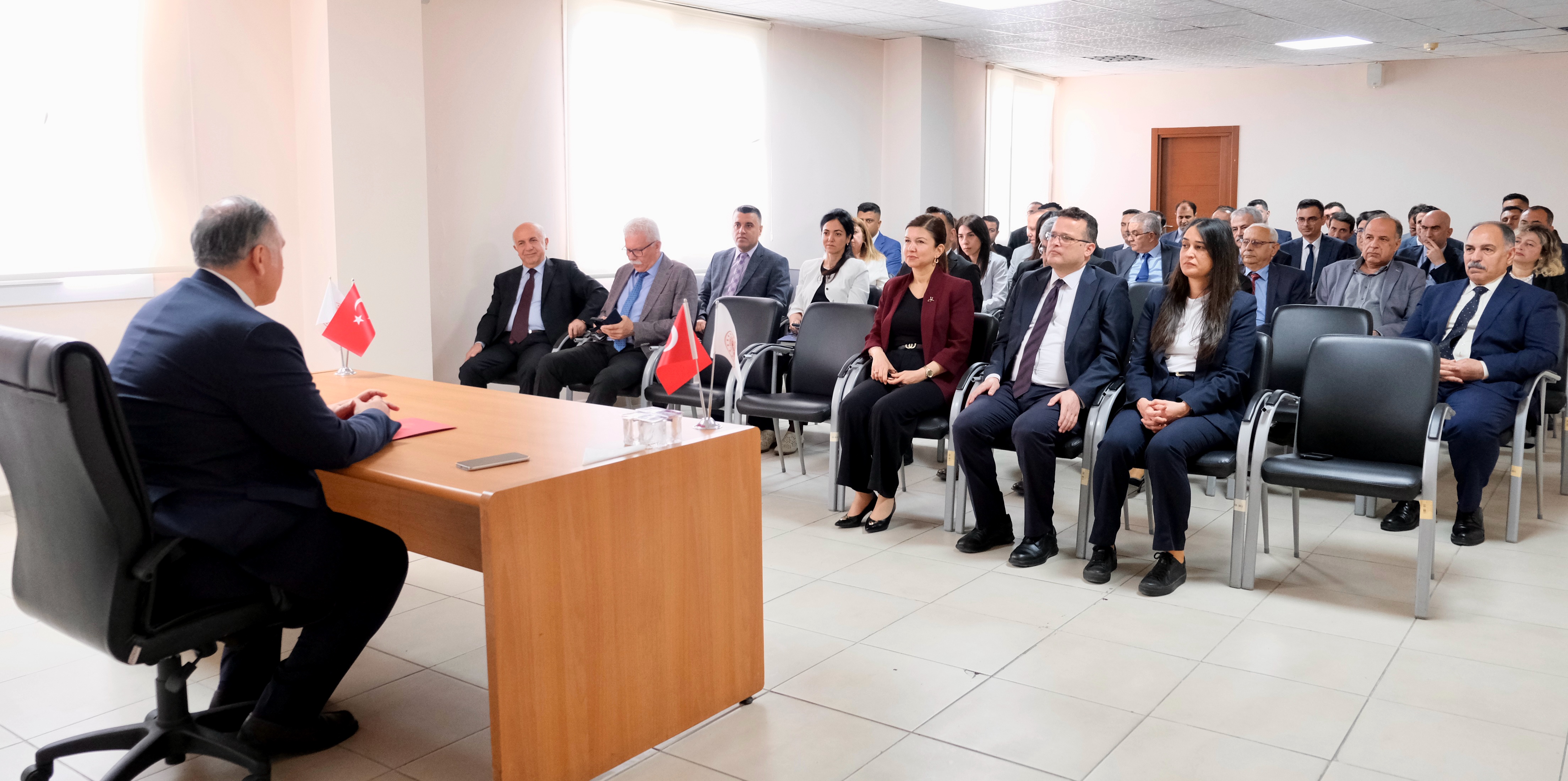 Rehberlik ve Teftiş Başkanımız Erol Güner, 30 Nisan 2026 tarihinde Adana Rehberlik ve Teftiş Grup Başkanlığımızı ziyaret etti. Ziyaret kapsamında iş müfettişlerimizle bir araya gelerek teftiş faaliyetleri ve 2026 yılı çalışma programına ilişkin değerlendirmelerde bulundu.