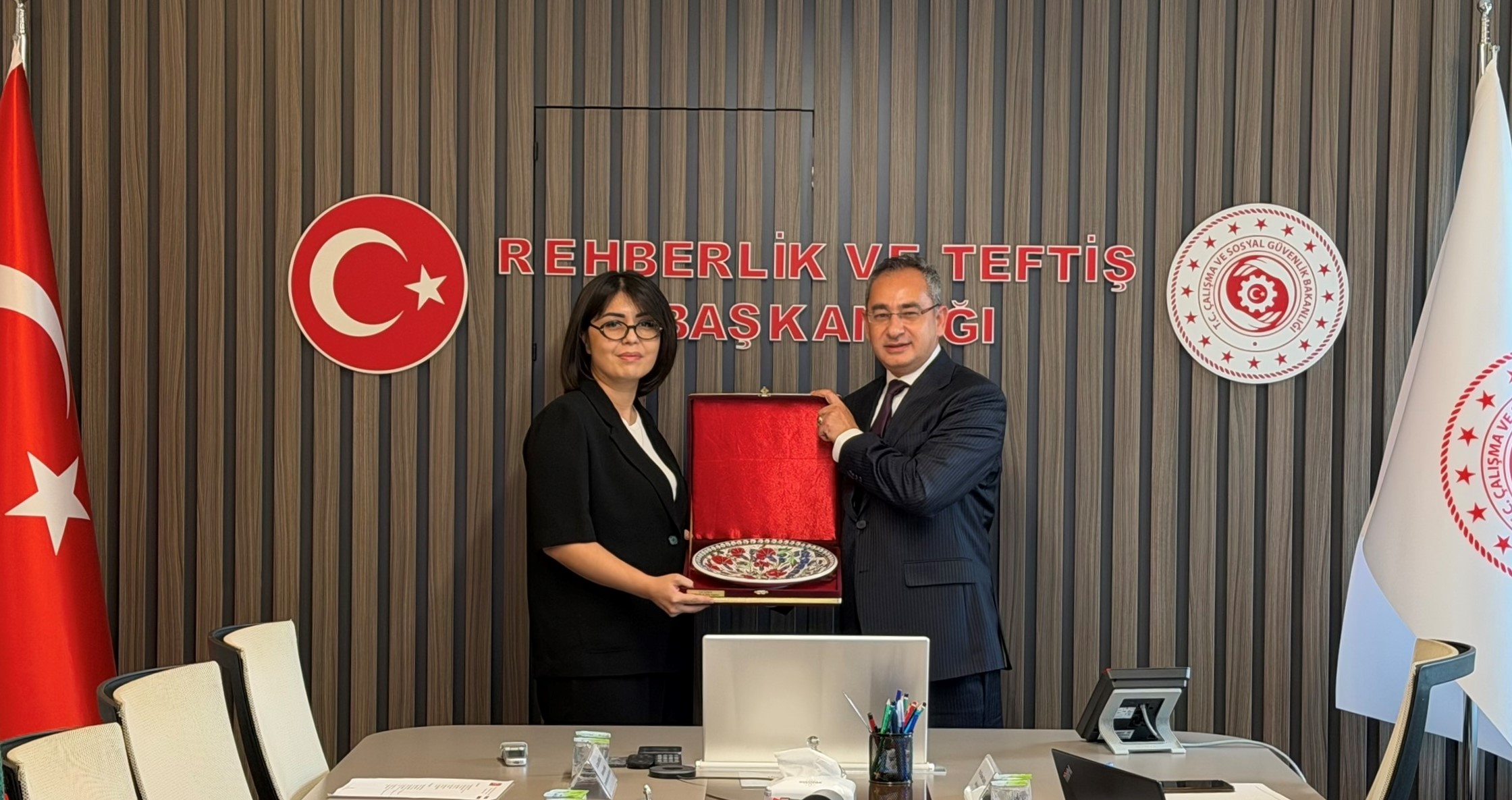 Özbekistan Devlet İş Teftiş Başkanlığı heyeti 22 Eylül 2026 tarihinde “2025-2026 Eylem Planı” çerçevesinde Rehberlik ve Teftiş Başkanlığımızı ziyaret etti. 
