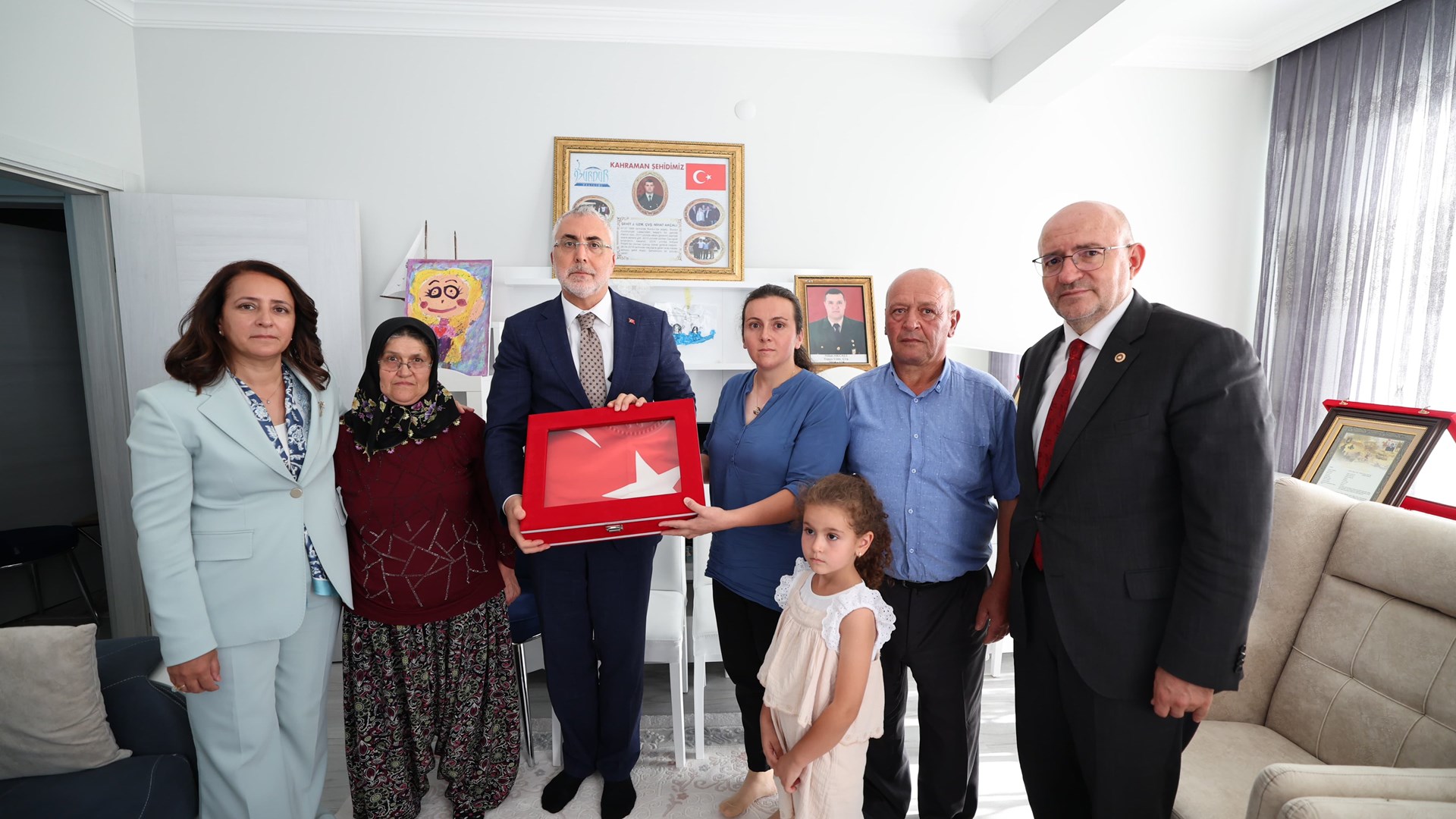 Bakan Işıkhan, Türkiye Yüzyılı Buluşmaları Kapsamında Burdur’da Ziyaretlerde Bulundu