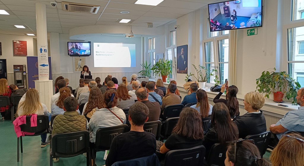 With the contributions of our Stuttgart Labour and Social Security Attaché’s Office, a vocational training meeting was held on Wednesday, 11.10.2023 at our Consulate General building within the scope of the cooperation between our Consulate General and the Stuttgart Chamber of Industry and Commerce (IHK).