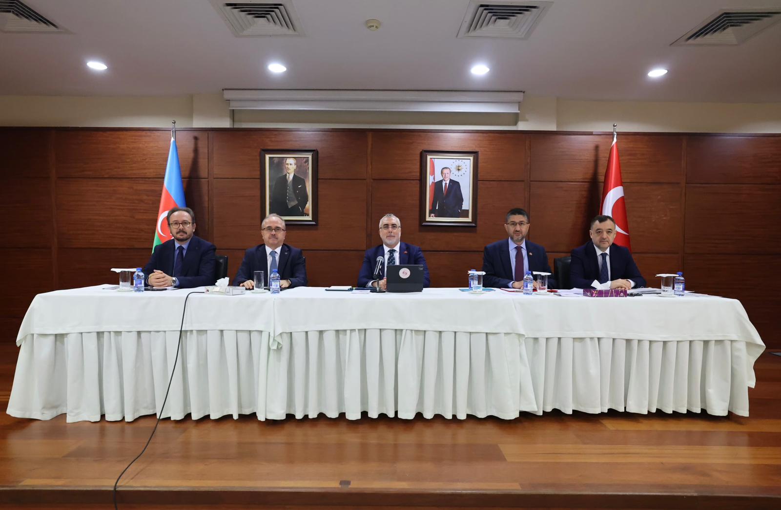 Minister of Labor and Social Security Prof. Dr. Vedat IŞIKHAN Met with Turkish-Azerbaijani Business Leaders in Baku