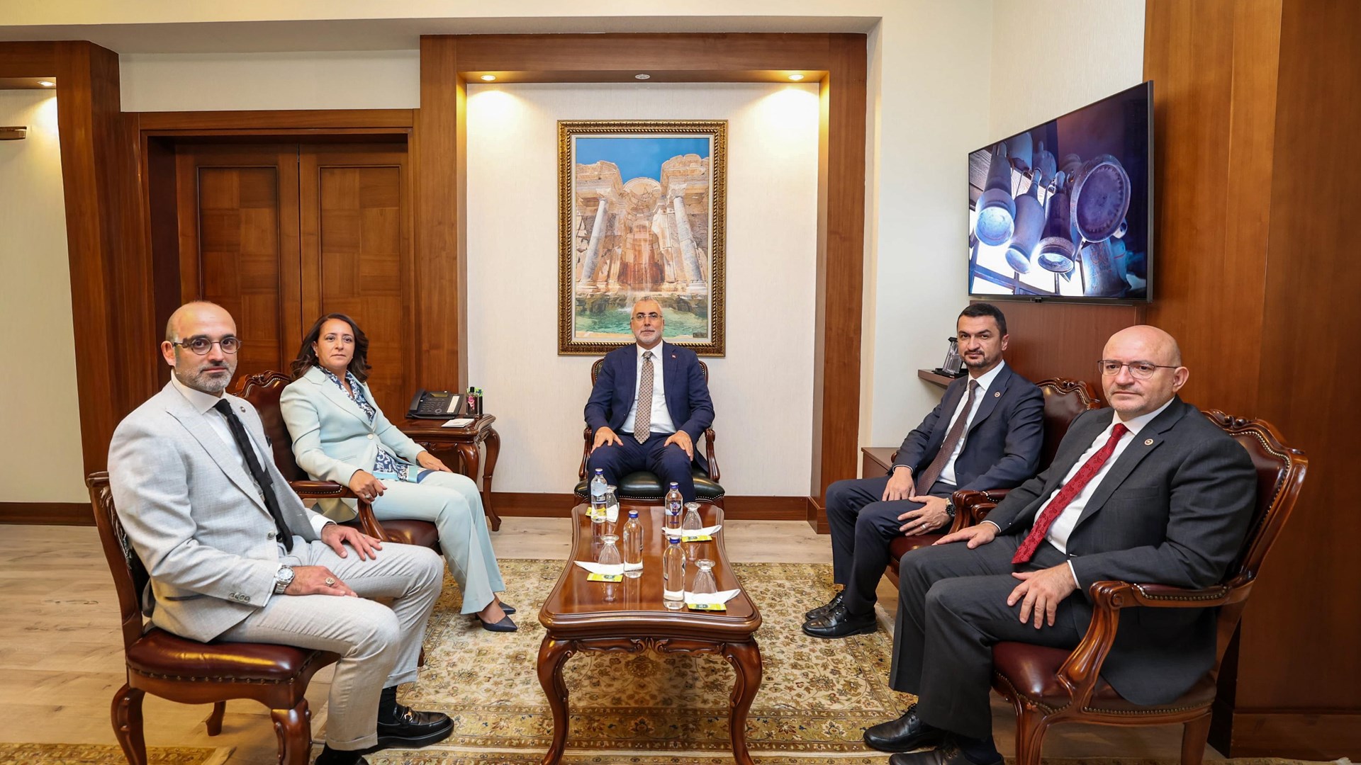 Bakan Işıkhan, Türkiye Yüzyılı Buluşmaları Kapsamında Burdur’da Ziyaretlerde Bulundu