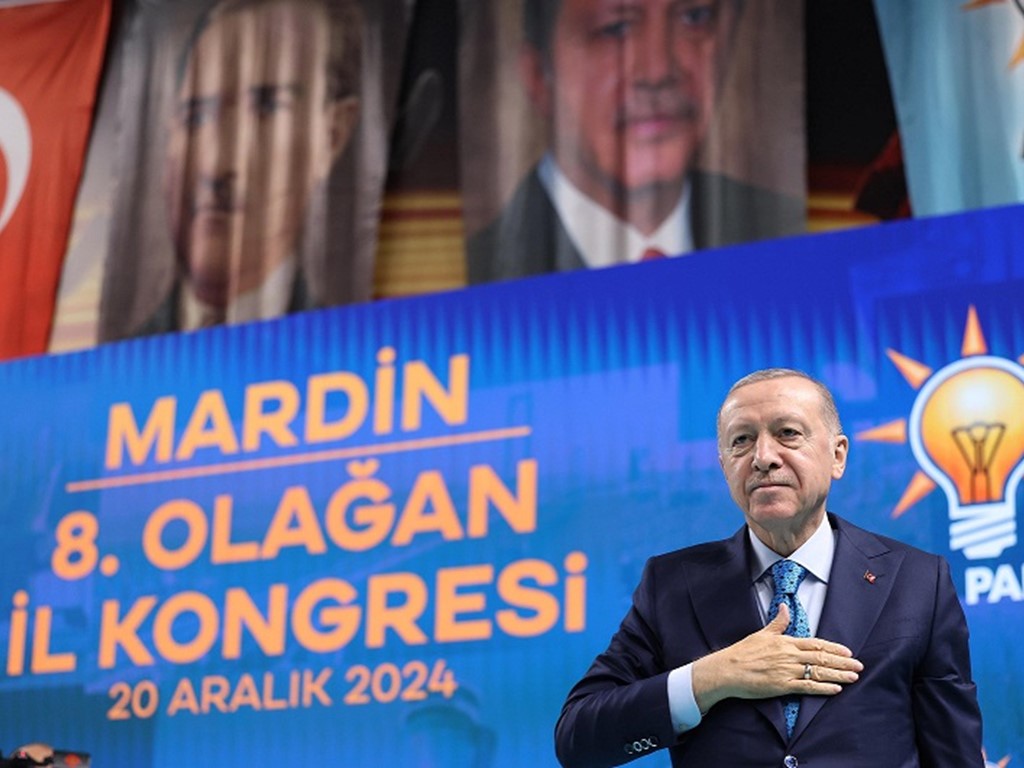Minister Işıkhan attended AK Party Mardin 8th Ordinary Provincial Congress
