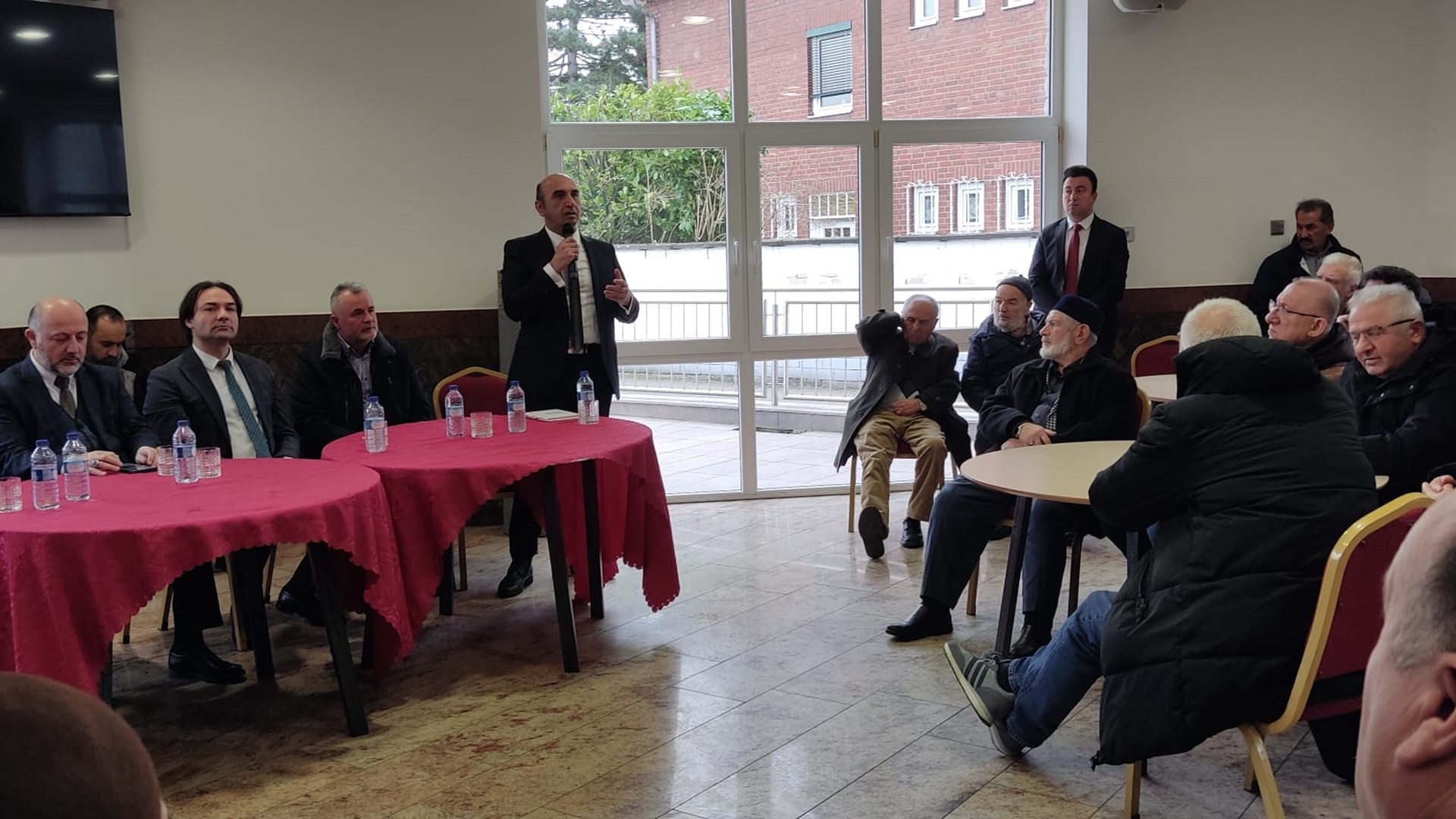 Köln Ataşeliğimiz 7 Şubat 2025 ve 13 Şubat 2025 tarihlerinde vatandaş bilgilendirme toplantıları gerçekleştirmiştir.