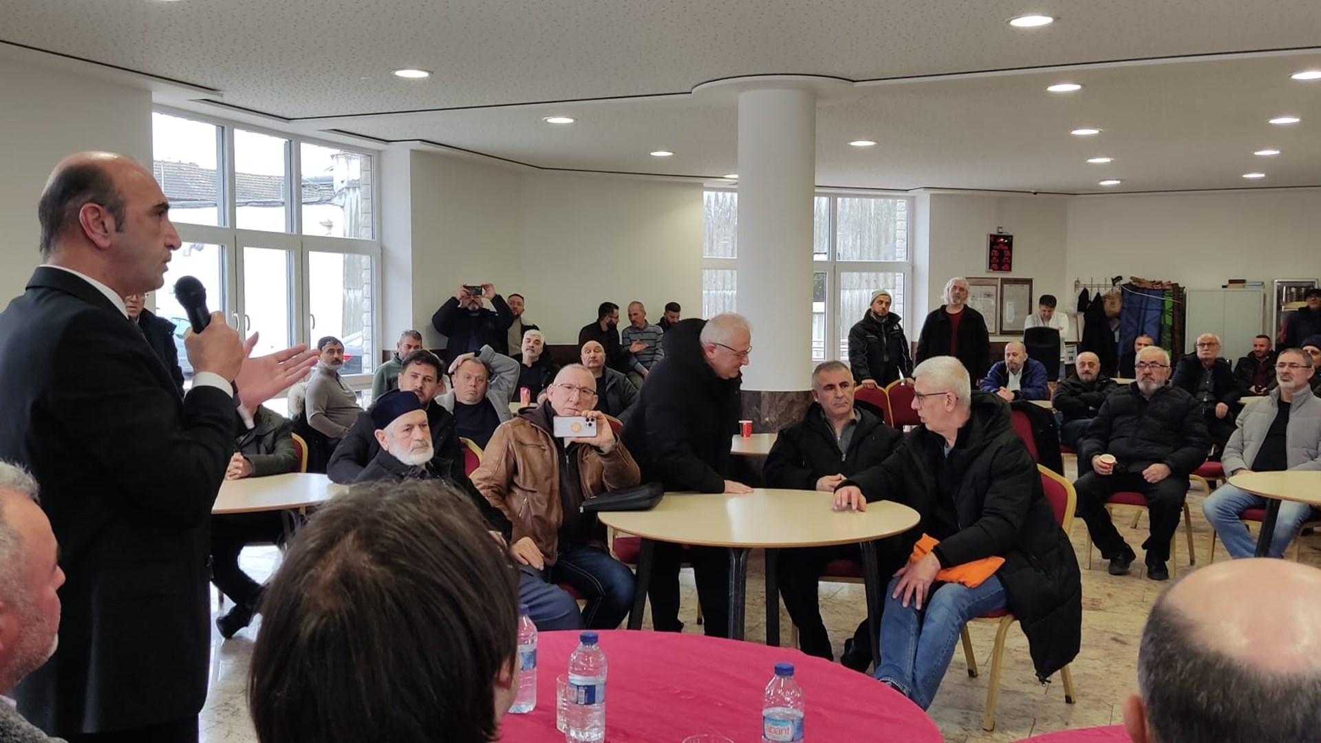 Köln Ataşeliğimiz 7 Şubat 2025 ve 13 Şubat 2025 tarihlerinde vatandaş bilgilendirme toplantıları gerçekleştirmiştir.