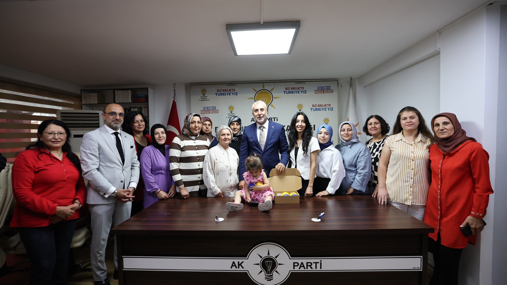 Bakan Işıkhan, Türkiye Yüzyılı Buluşmaları Kapsamında Burdur’da Ziyaretlerde Bulundu