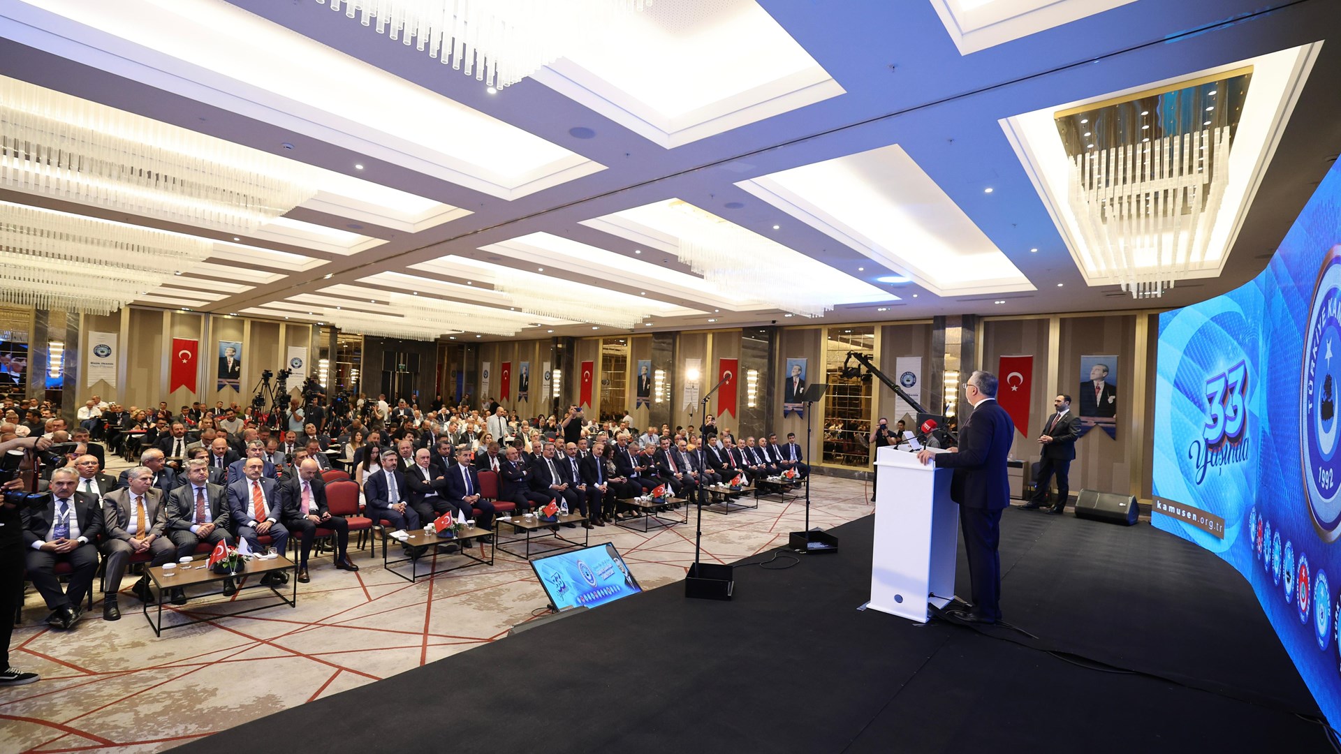 Bakan Işıkhan, Türkiye Kamu-Sen’in 33. Kuruluş Yıl Dönümü Programına Katıldı