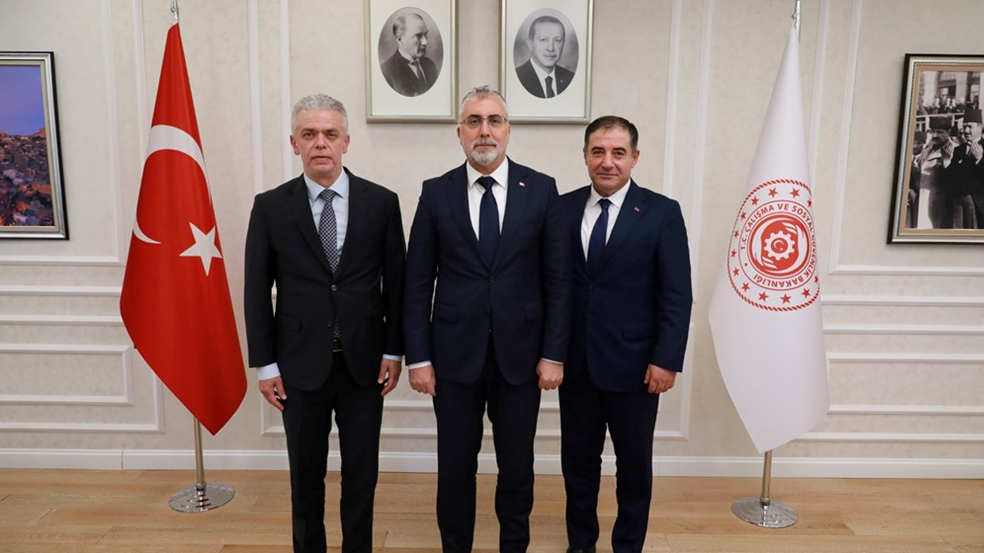 Dostane bir havada ve verimli geçen görüşmelerde her üç ülkenin Bakanlığıyla Bakanlığımız arasındaki olası işbirliği alanları üzerinde istişarelerde bulunuldu.  Sayın Büyükelçilerle yapılan görüşmelerde aşağıdaki hususlar yer aldı: