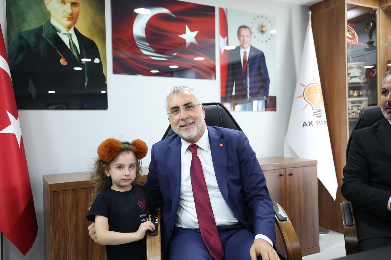 Bakan Işıkhan, Ardahan’da Ziyaretlerde Bulundu