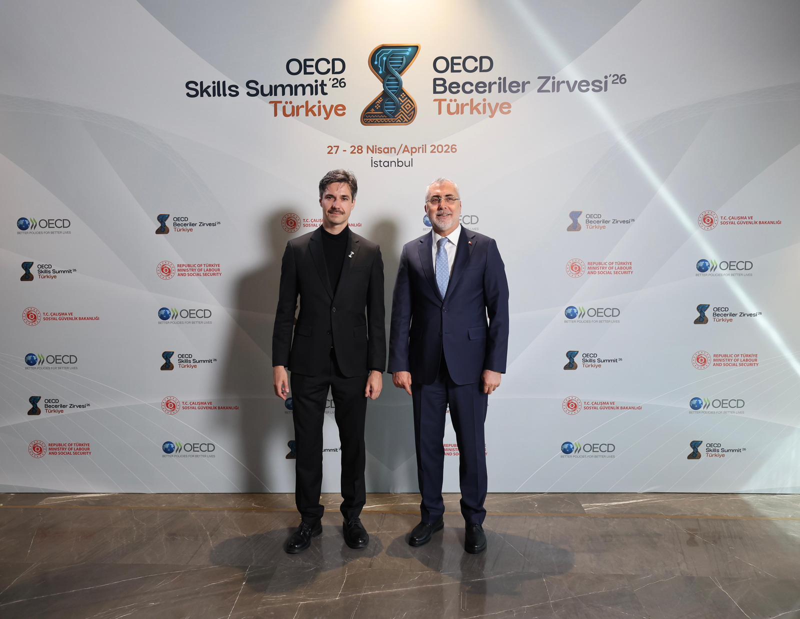 Bakan Işıkhan, OECD 2026 Beceriler Zirvesi Kapsamında İkili Temaslarda Bulundu