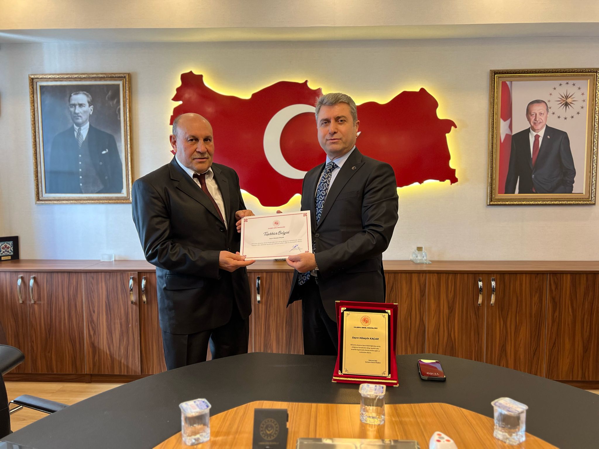 Genel Müdürlüğümüzde emekli olan personellere Teşekkür Plaketi verildi.