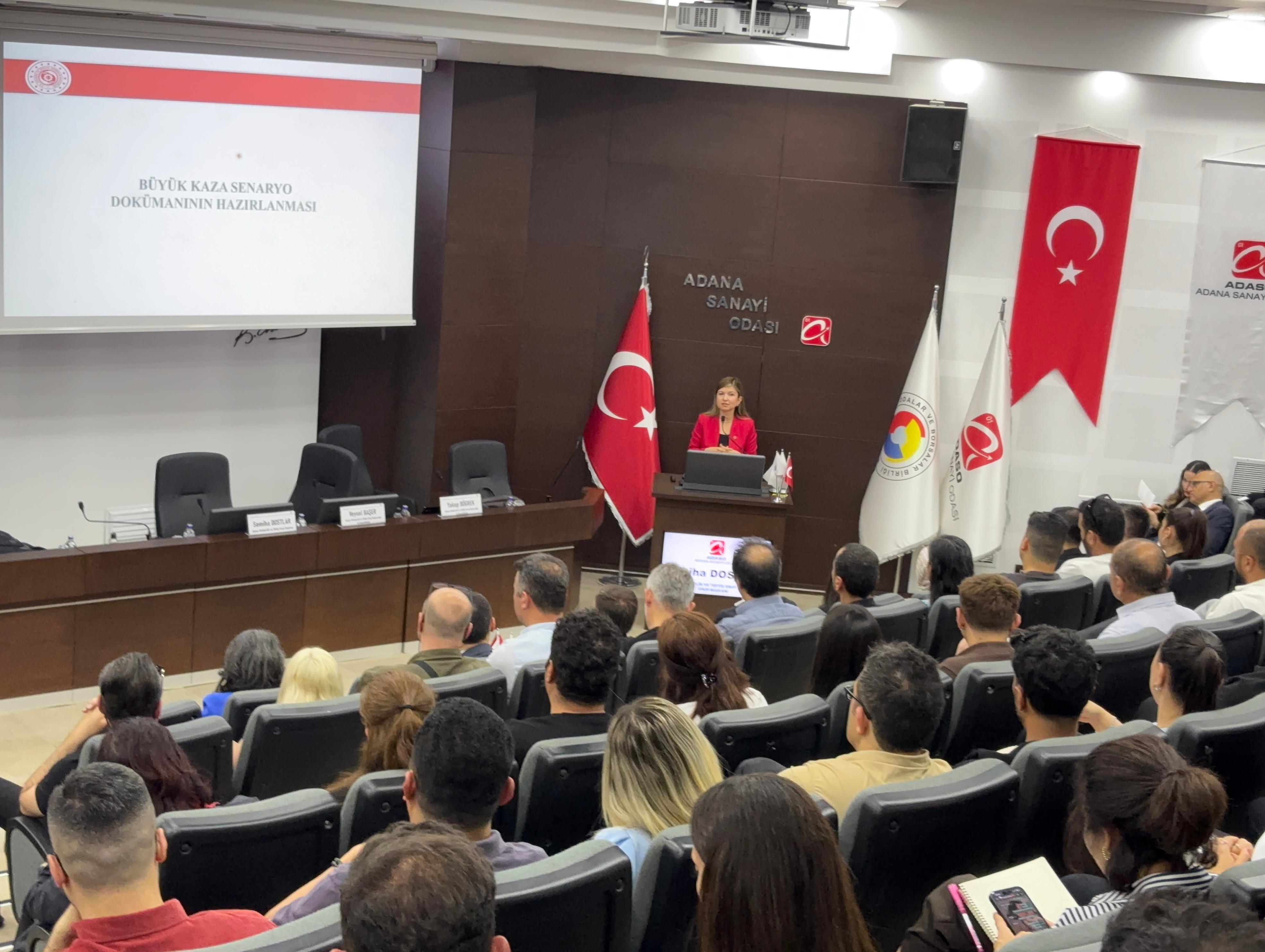 Adana’da büyük kaza senaryo dokümanı (BKSD) hazırlama süreci ve uygulamada sık karşılaşılan teknik ve metodolojik hatalar hakkında bilgilendirme toplantısı  düzenlendi.