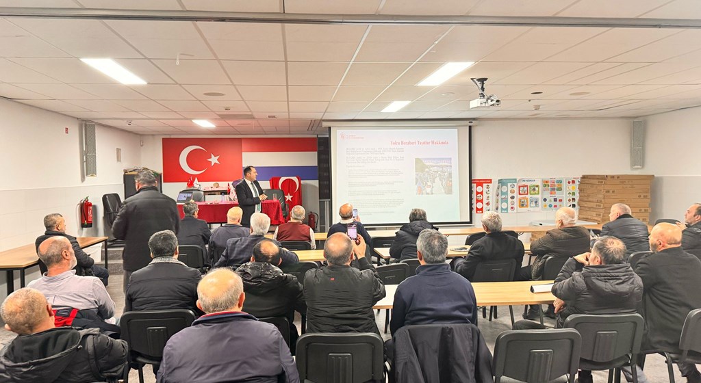 The personnel of our Labour and Social Security Attaché's Office in Deventer came together with our citizens in the HDV Rotterdam Mevlana Mosque.