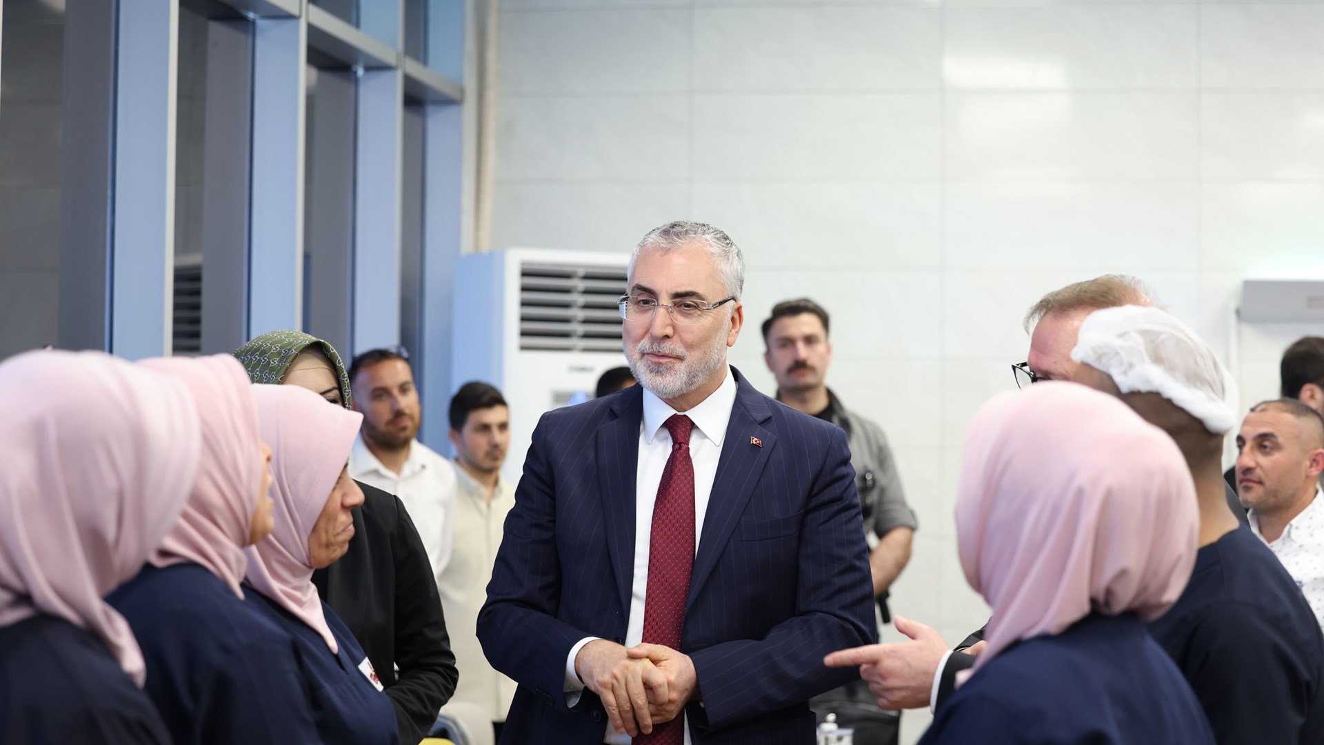 Bakan Işıkhan, Kilis’te Ziyaretlerde Bulundu