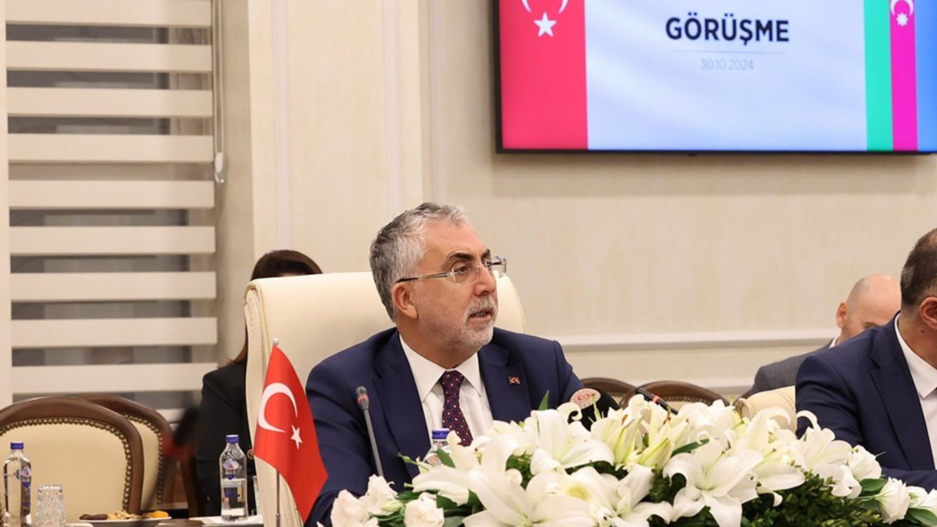 Çalışma ve Sosyal Güvenlik Bakanlığı tarafından düzenlenecek olan “Türk Devletlerinde Çalışma Hayatı ve Sosyal Koruma Uluslararası Konferansı” çerçevesinde Çalışma ve Sosyal Güvenlik Bakanı Prof. Dr. Vedat Işıkhan başkanlığında, Türk Devletlerinde Çalışma Hayatı ve Sosyal Koruma Üst Düzey İstişare Toplantısı düzenlendi.