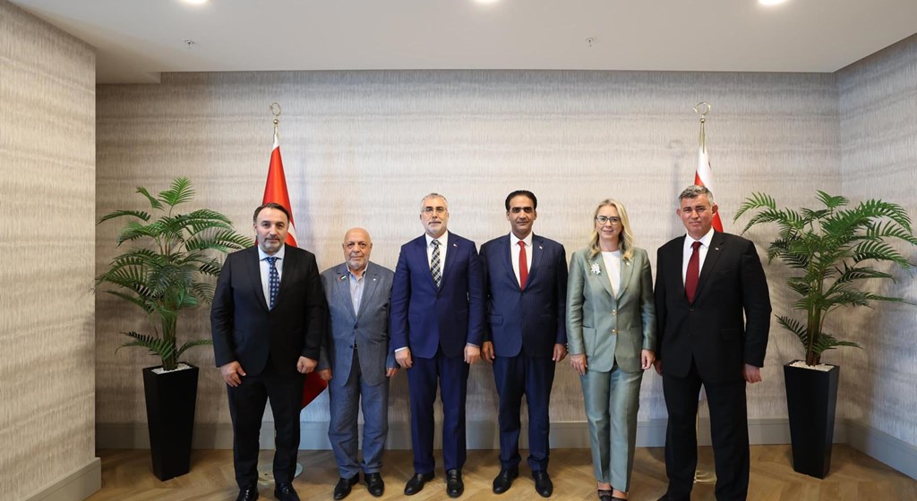 Çalışma ve Sosyal Güvenlik Bakanı Prof. Dr. Vedat Işıkhan, programlara katılmam ve çeşitli temaslarda bulunmak üzere Kuzey Kıbrıs Türk Cumhuriyeti’ne (KKTC) gitti.