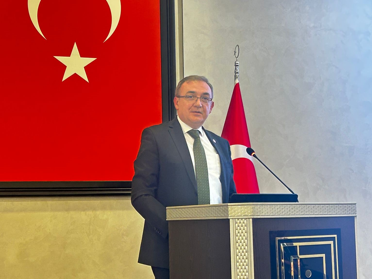 Rehberlik ve Teftiş Başkanlığı tarafından Kütahya Ticaret ve Sanayi Odası iş birliğinde, 14 Mayıs 2026 tarihinde işin yürütümü ile iş sağlığı ve güvenliği teftişleri hakkında bilgilendirme toplantısı düzenledi. 