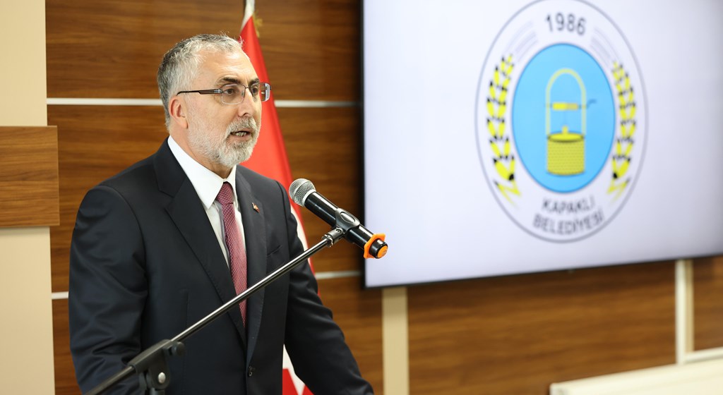 Çalışma ve Sosyal Güvenlik Bakanı Prof. Dr. Vedat Işıkhan, çeşitli temaslarda bulunak ve programlara katılmak üzere Tekirdağ ve Edirne illerini ziyaret etti.