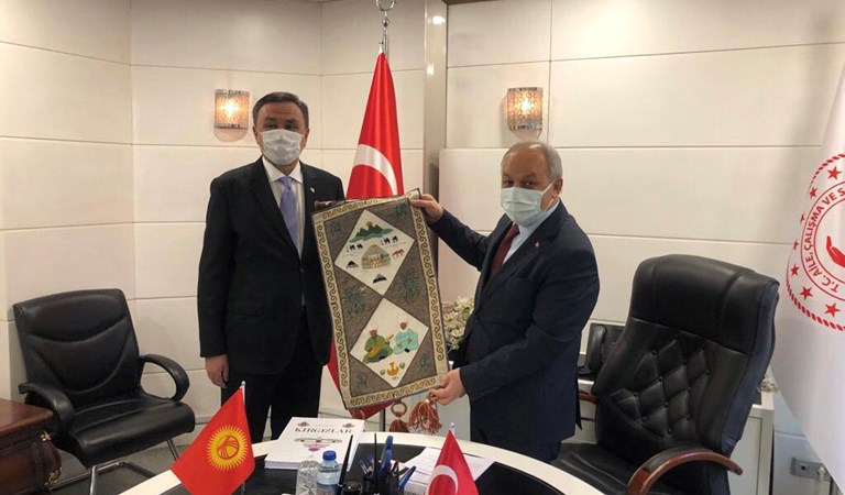 Kırgızistan Büyükelçisi Bakanlığımızı Ziyaret Etti