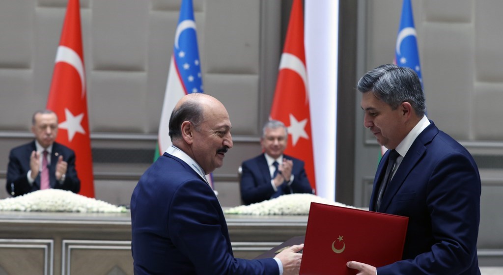Bakan Bilgin, Çalışma ve Sosyal Güvenlik Bakanlığı ile Özbekistan Cumhuriyeti İstihdam ve Çalışma İlişkileri Bakanlığı Arasında "İşbirliği Mutabakat Zaptı"nı, İmzaladı