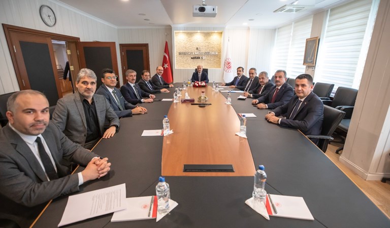  Bakan Bilgin, Türkiye Kamu-Sen Genel Başkanı Önder Kahveci İle Bir Araya Geldi