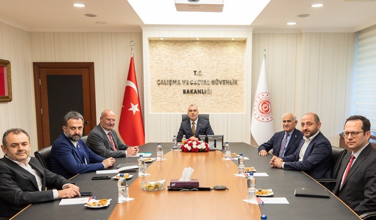 Bakan Işıkhan, ATO Yönetim Kurulu Başkanı Gürsel Baran’ı Kabul Etti