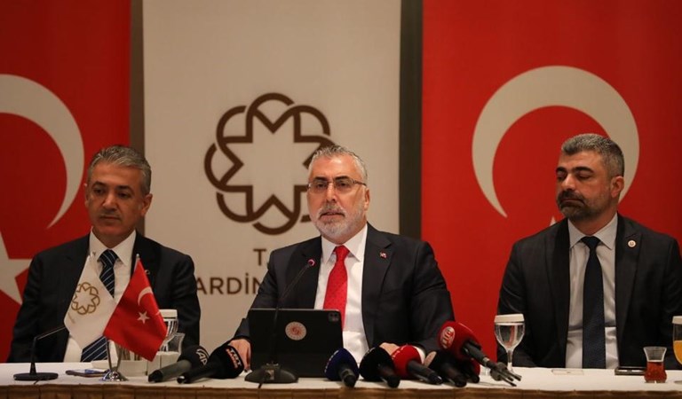 Bakan Işıkhan, Mardin'de "İş İnsanları ve STK Temsilcileri ile Buluşma Toplantısı"na Katıldı