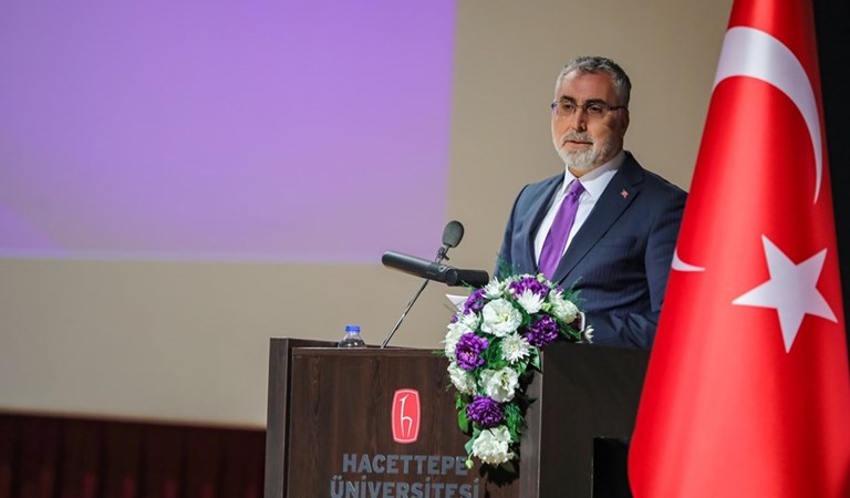 Bakan Işıkhan, Hacettepe Üniversitesi Akademik Yılı Açılış ve Profesörlük Belge Takdim Töreni’ne Katıldı